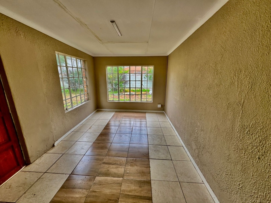 6 Bedroom Property for Sale in Dassie Rand North West